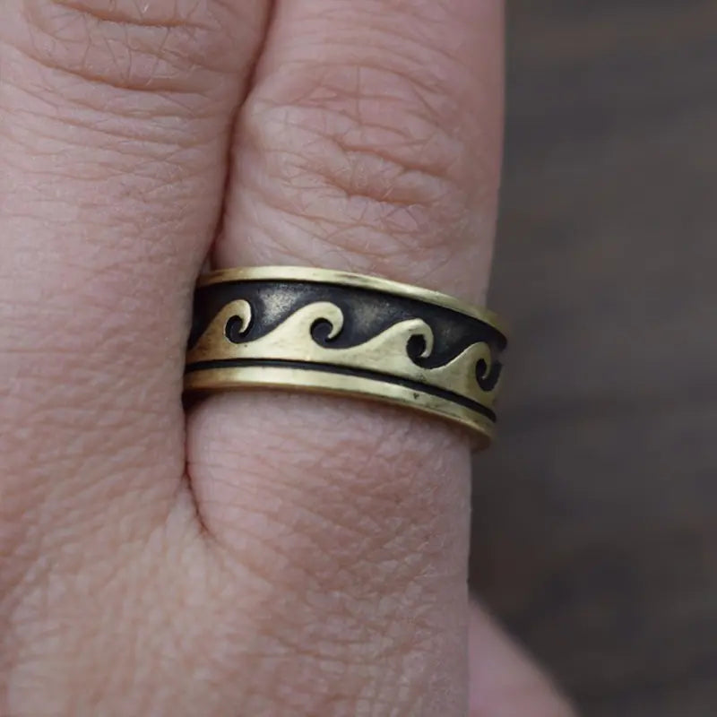 Unisex Retro Wave Design Ring