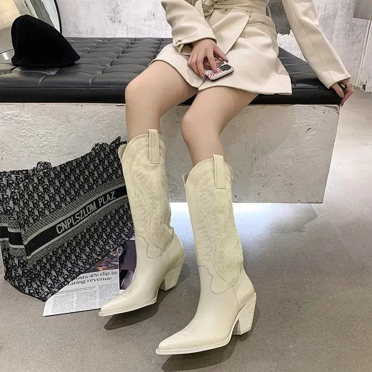 Women's Chic Western Embroidery Boots