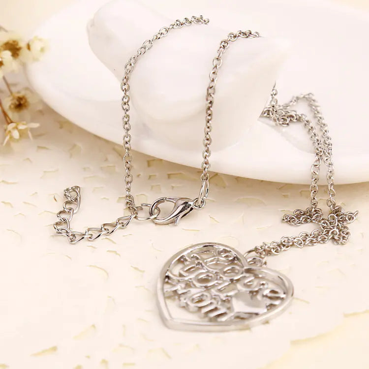 "Love You Mom Silver Necklace - Elegant Collar Chain"