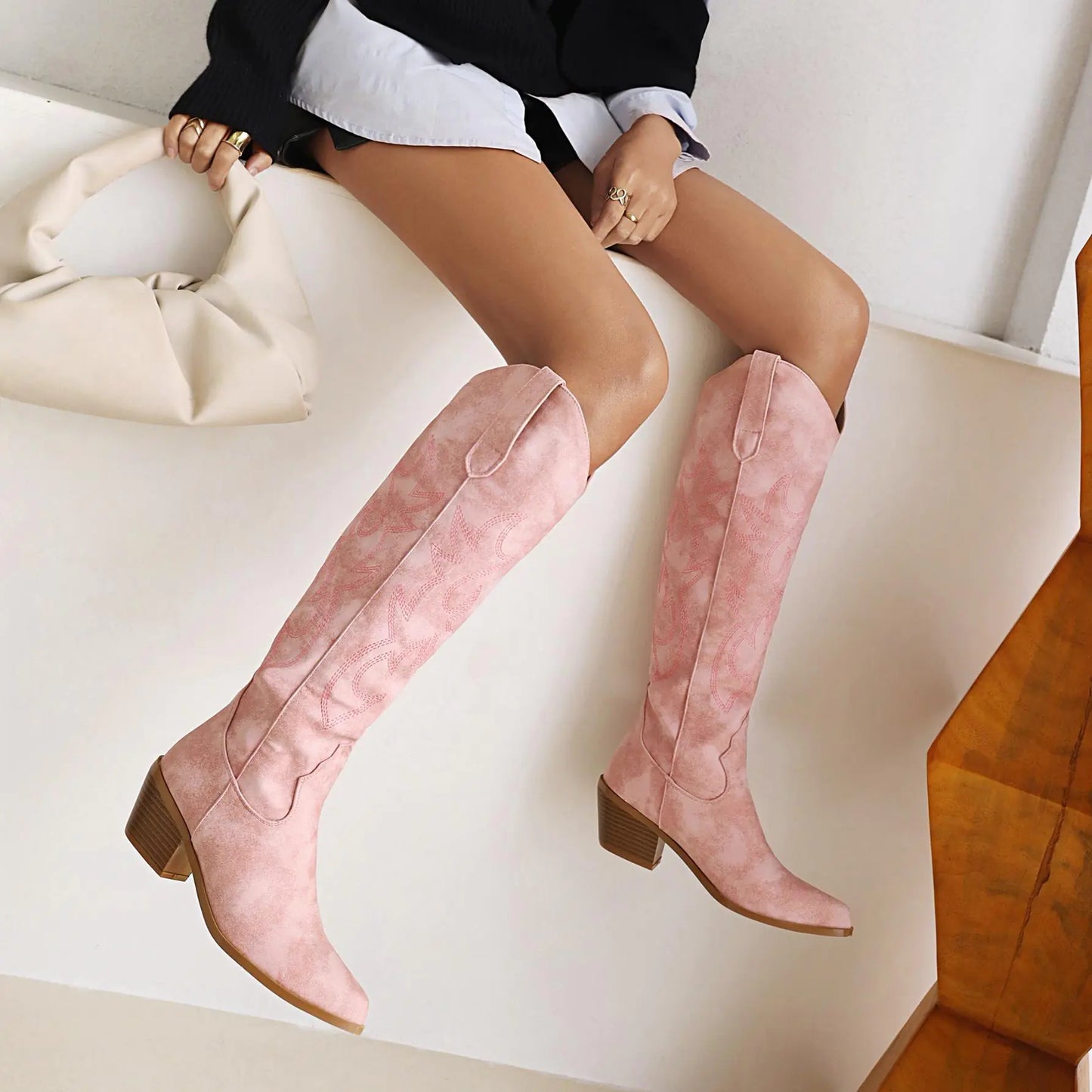 Women's Chic V-Cut Heeled Cowboy Boots