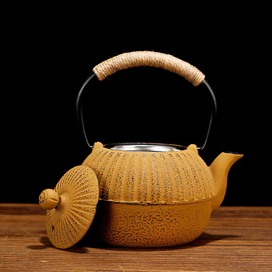 Golden Half-Liter Cast Iron Teapot