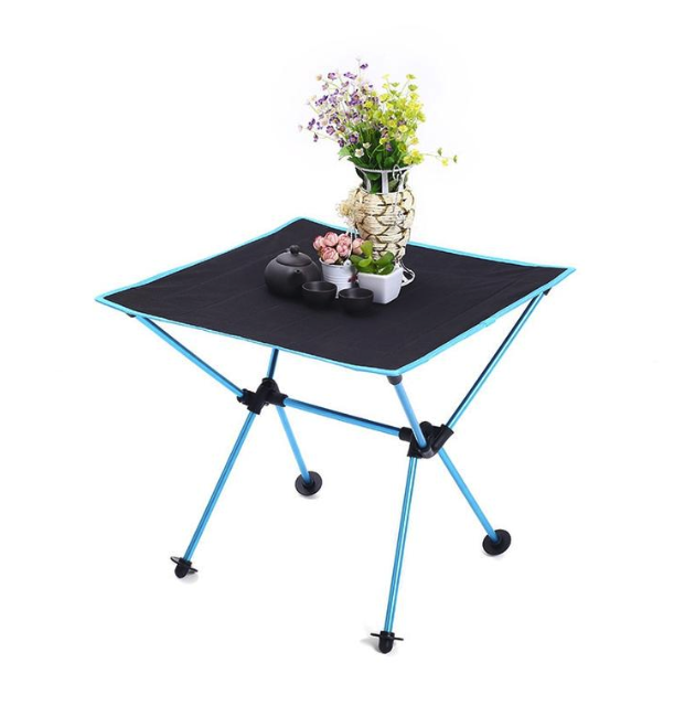 Compact Adventure Table in Oxford & Aluminum