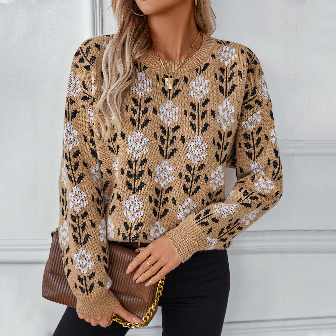 Women's Flower Jacquard Pullover Sweater
