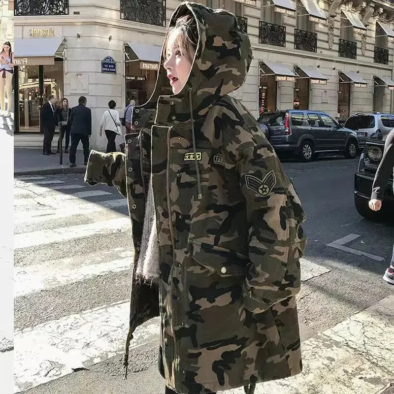 Women's Cold Resistant Camouflage Cotton Jacket for Camping