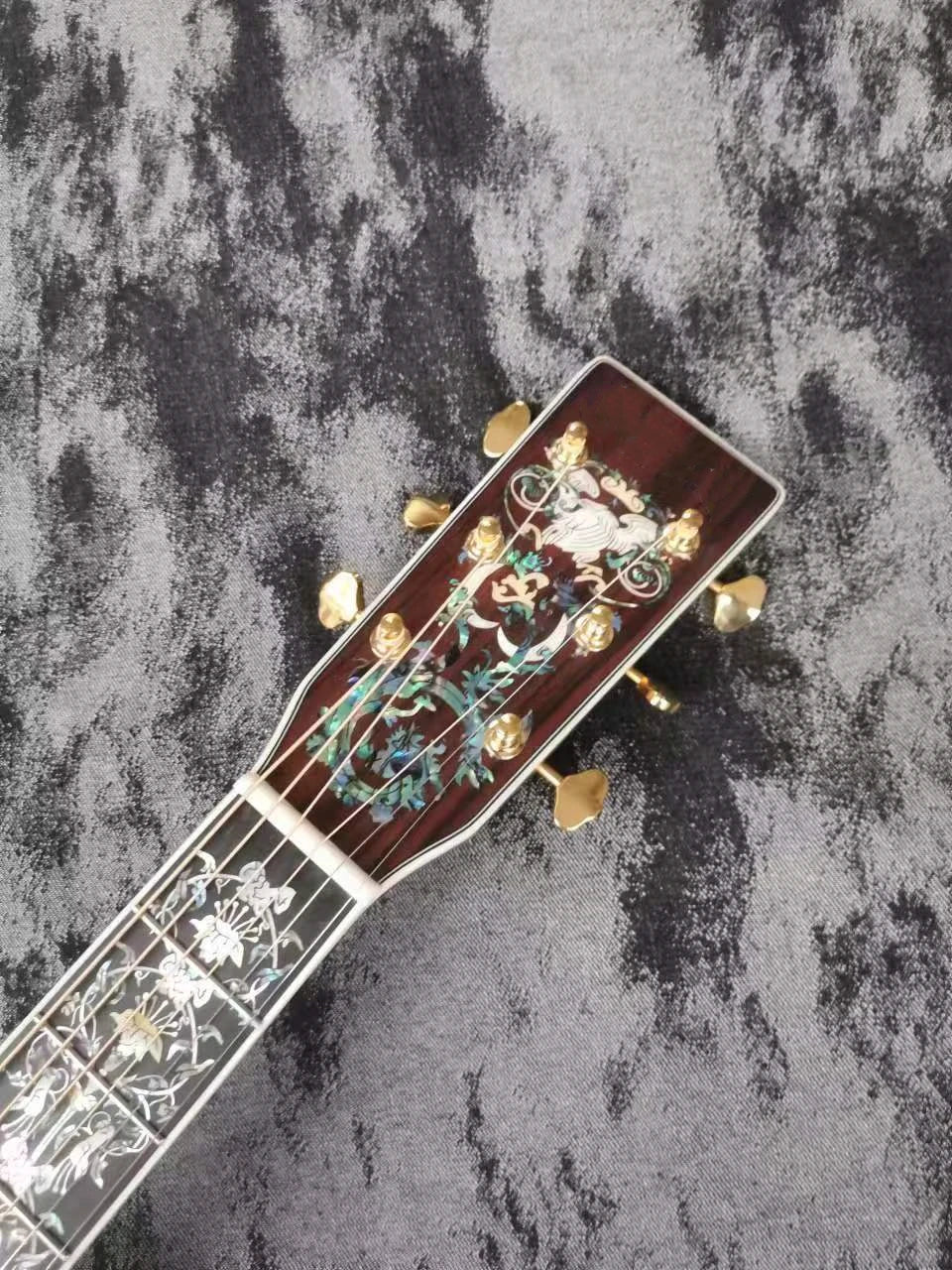 41" D100 Solid Wood with Abalone Inlay, glossy Acoustic Guitar