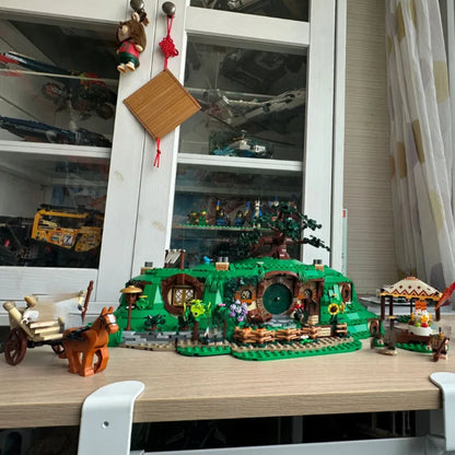 The Rings: The Shire Modular Castle Model Building Blocks