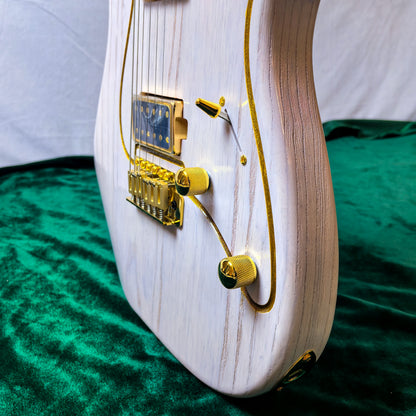 White Ash Wood body with distinct wood grain Electric Guitar