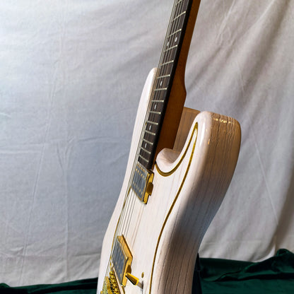 White Ash Wood body with distinct wood grain Electric Guitar