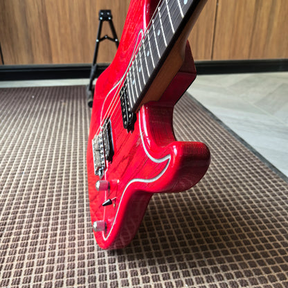 Red Hickory Wood Grain, dual pickups, 22 Fret Maple Neck 22 fret. Electric Guitar