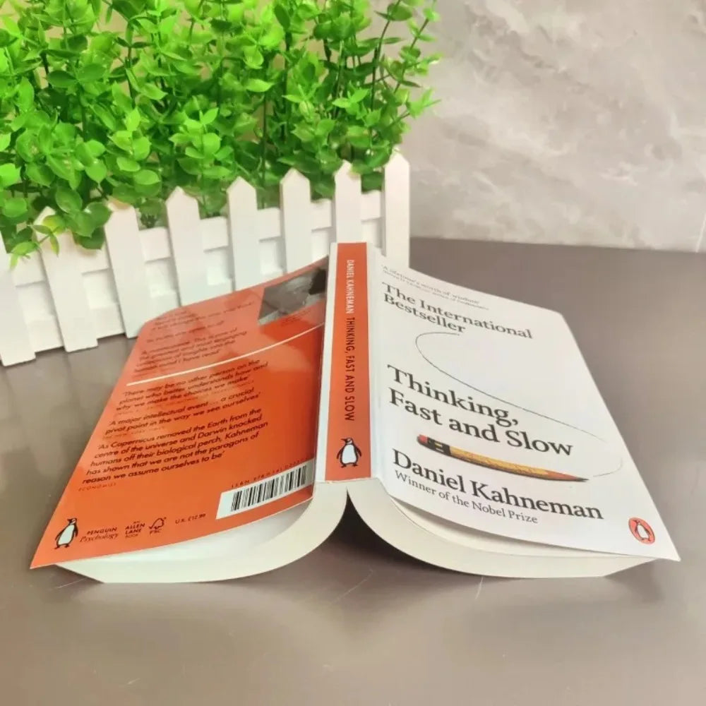 Thinking, Fast and Slow by Daniel Kahneman - Paperback