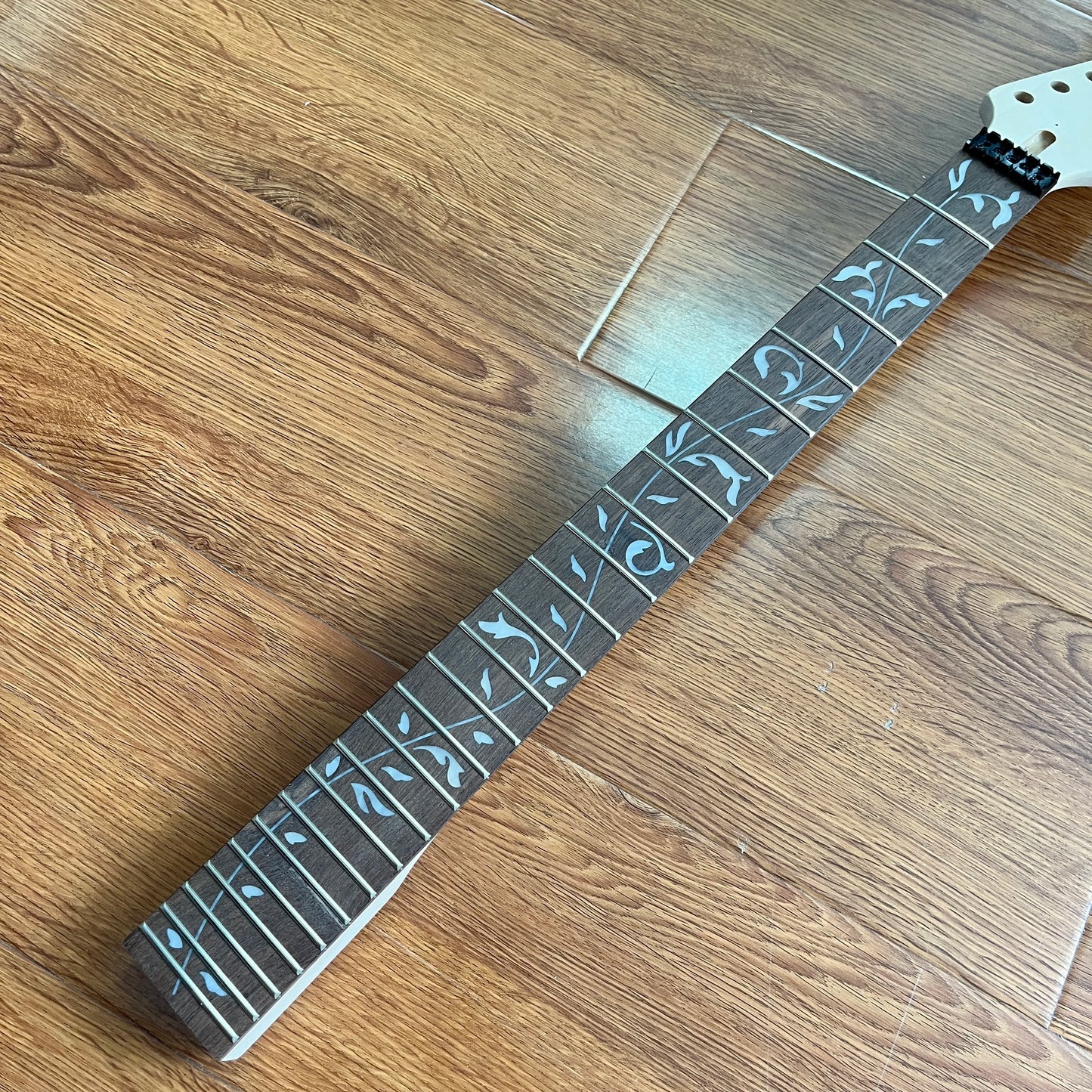 DIY Electric Guitar Kit - Mahogany Body with High-Quality Materials - Available in Stock - Quick Delivery