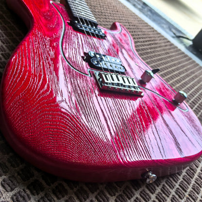 Red Hickory Wood Grain, dual pickups, 22 Fret Maple Neck 22 fret. Electric Guitar