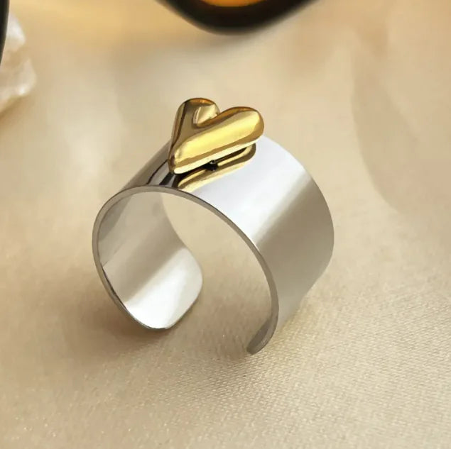 Retro Heart-shaped Ring