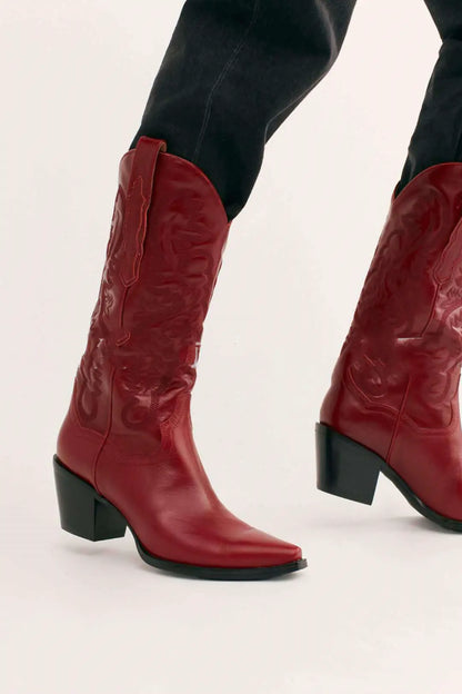 Beautiful PU Leather Sleeve Martin Boots