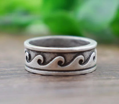 Unisex Retro Wave Design Ring